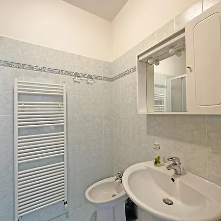 Apartment 189 - Trilocale Con Terrazzo Panoramico A Sirolo, Con Spiaggia E Parcheggio Al Balneare Incluso *