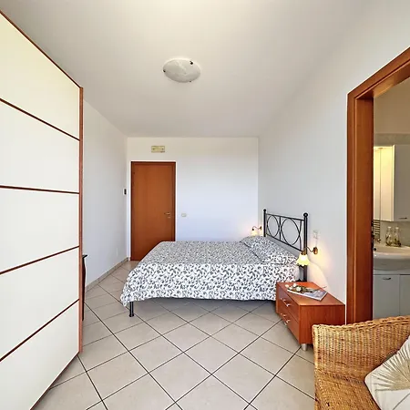Apartment 189 - Trilocale Con Terrazzo Panoramico A Sirolo, Con Spiaggia E Parcheggio Al Balneare Incluso